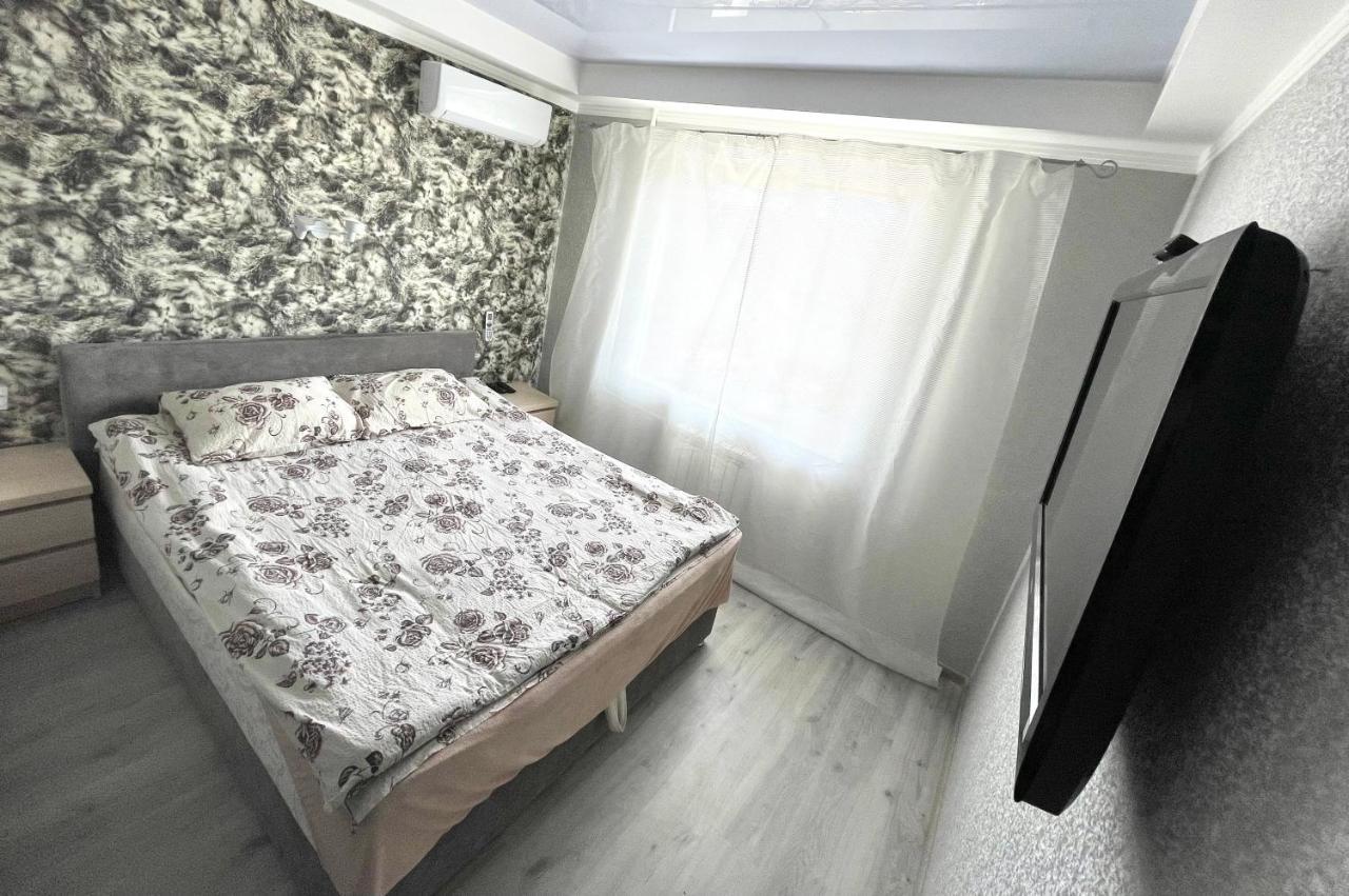 Квартира Напротив Дрим-Тауна Kiew Exterior foto