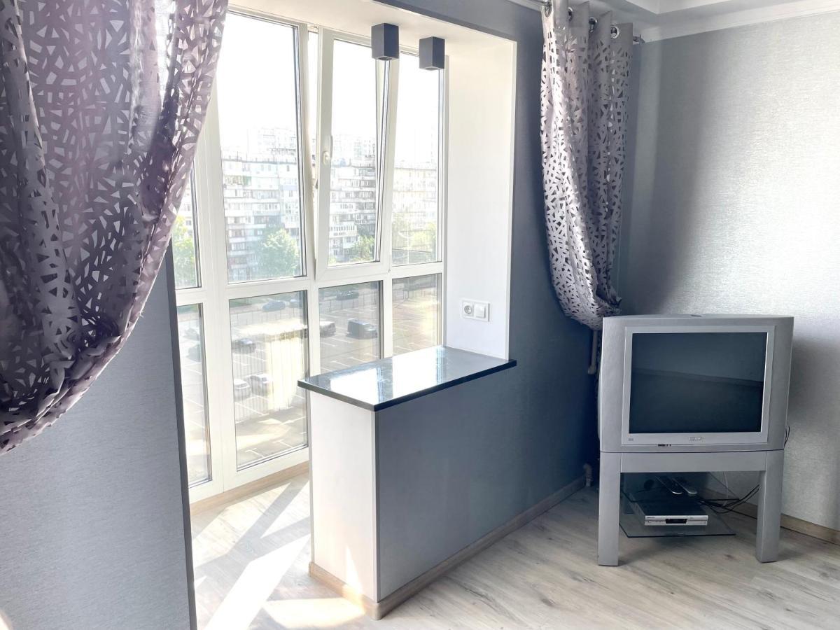 Квартира Напротив Дрим-Тауна Kiew Exterior foto